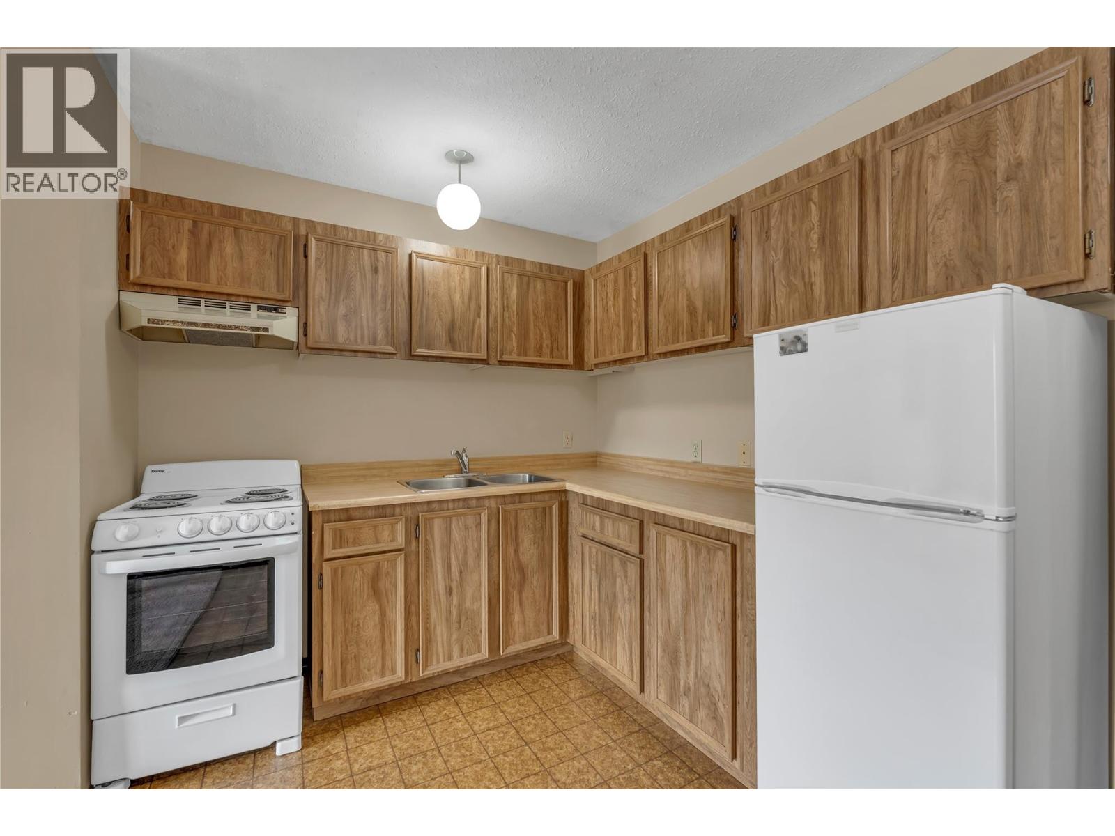 150 Skaha Place Unit# 209, Penticton, British Columbia  V2A 7K1 - Photo 5 - 10388004