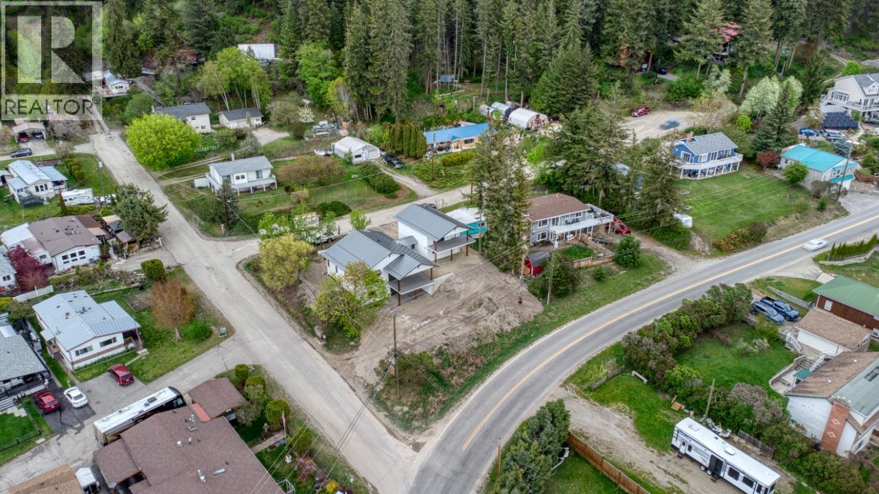 3970 Richardson Road, Tappen, British Columbia  V0E 2X1 - Photo 2 - 10387540