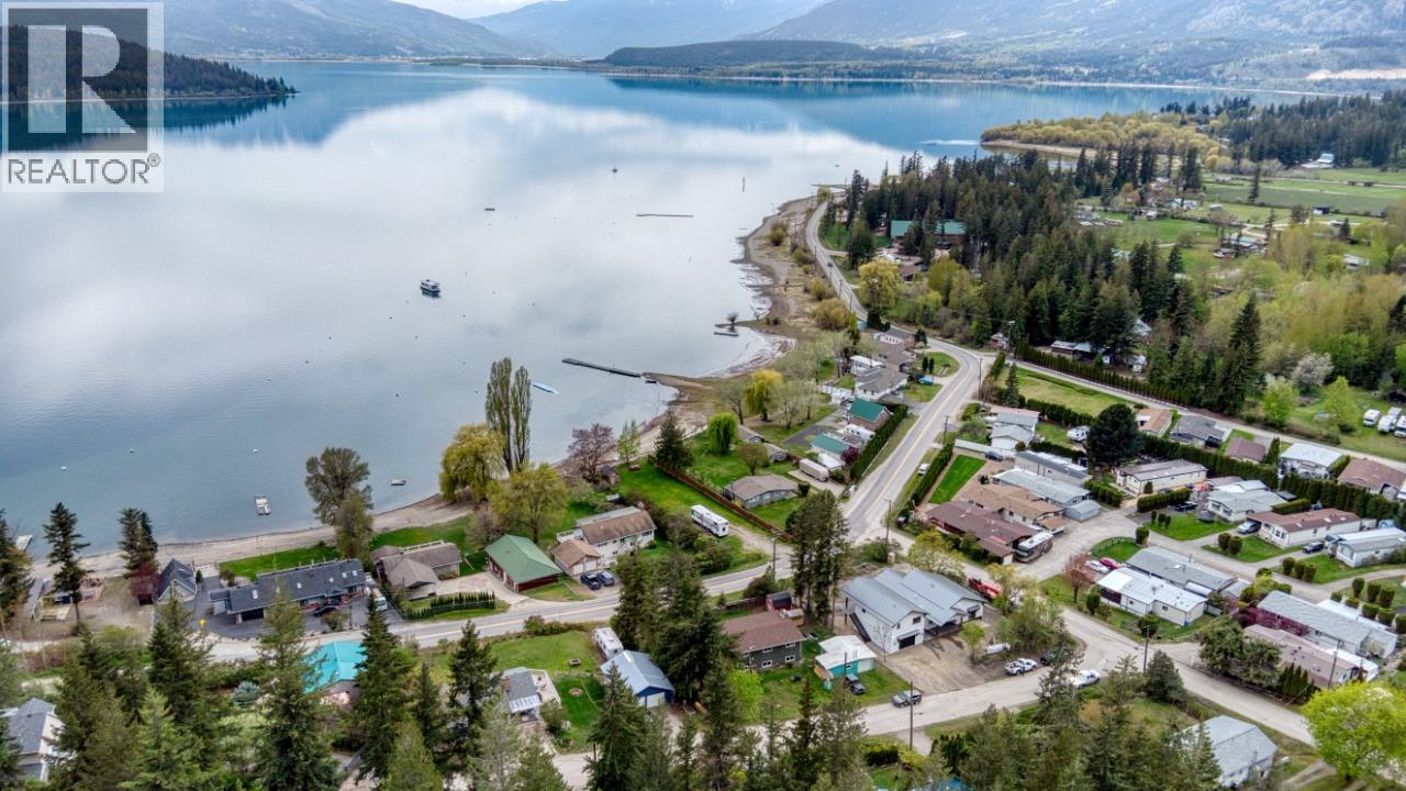 3970 Richardson Road, Tappen, British Columbia  V0E 2X1 - Photo 3 - 10387540