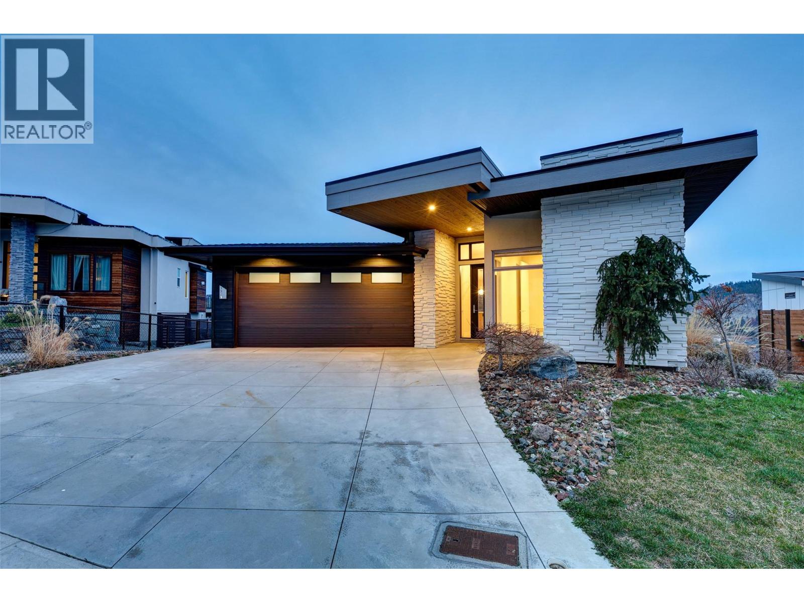1341 Sladen Crescent, Kelowna, British Columbia  V1V 2Y1 - Photo 2 - 10388068
