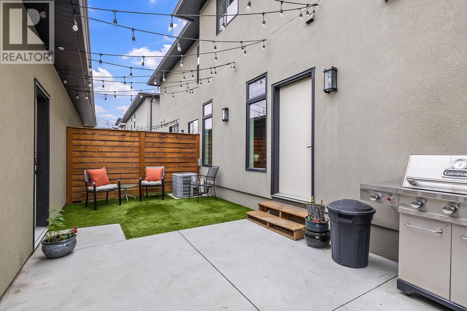 887 Morrison Avenue Unit# 4, Kelowna, British Columbia  V1Y 5E6 - Photo 3 - 10387895