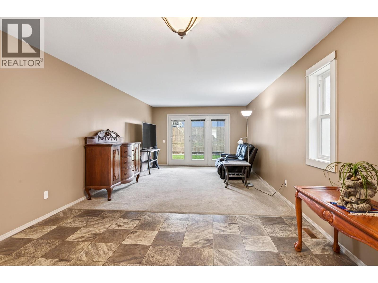 1195 14th Street Unit# 14, Kamloops, British Columbia  v2b 5v2 - Photo 3 - 10387618