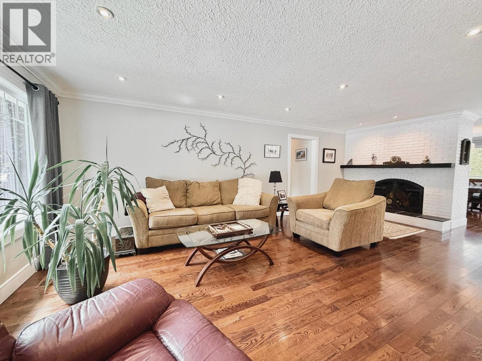1347 Naish Drive, Penticton, British Columbia  V2A 3B7 - Photo 6 - 10388030