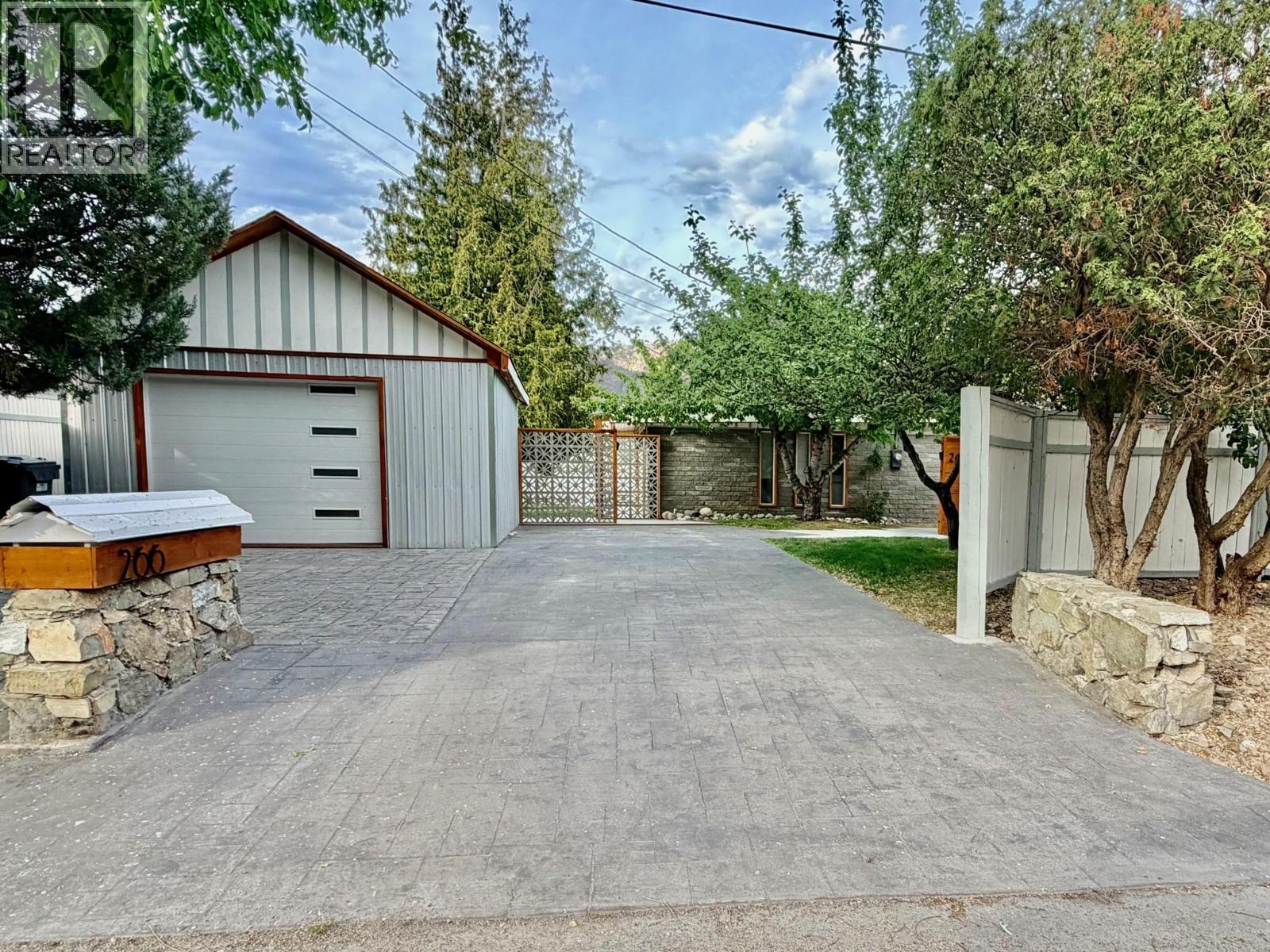 266 Alder Avenue, Kaleden, British Columbia  V0H 1K0 - Photo 92 - 10388029