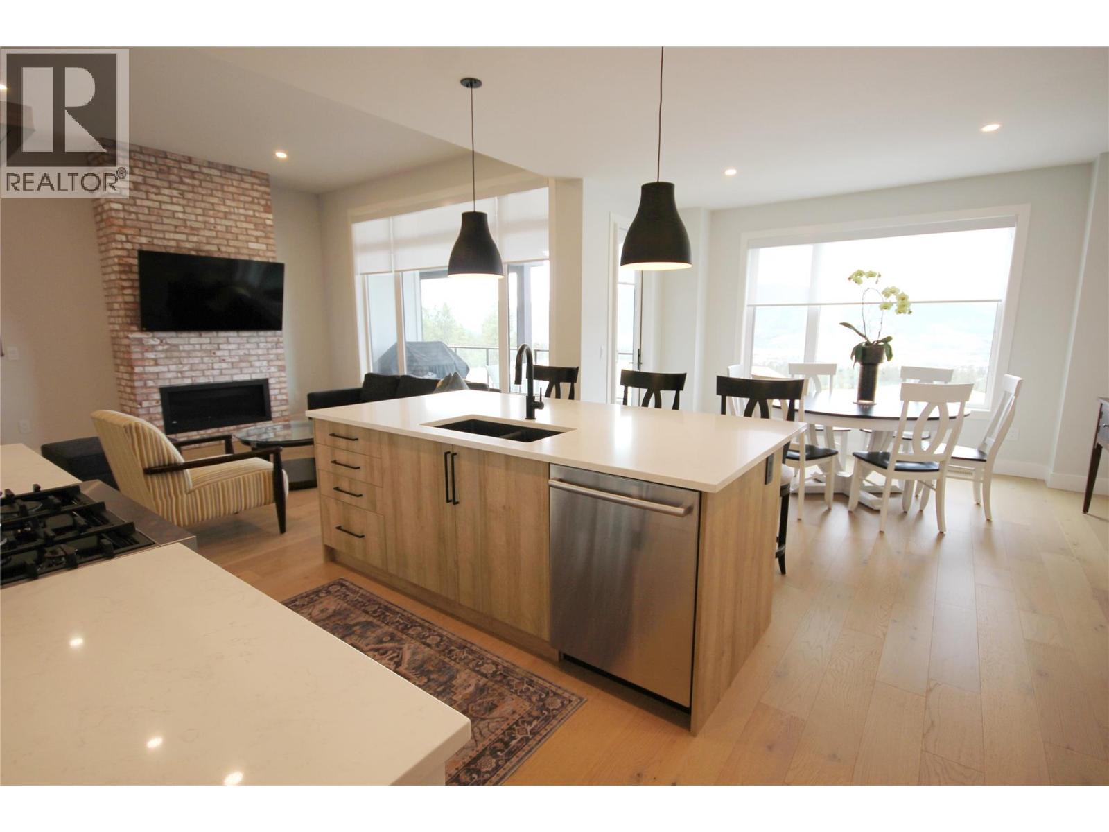 1164 Elk Street, Penticton, British Columbia  V2A 2S6 - Photo 6 - 10387509