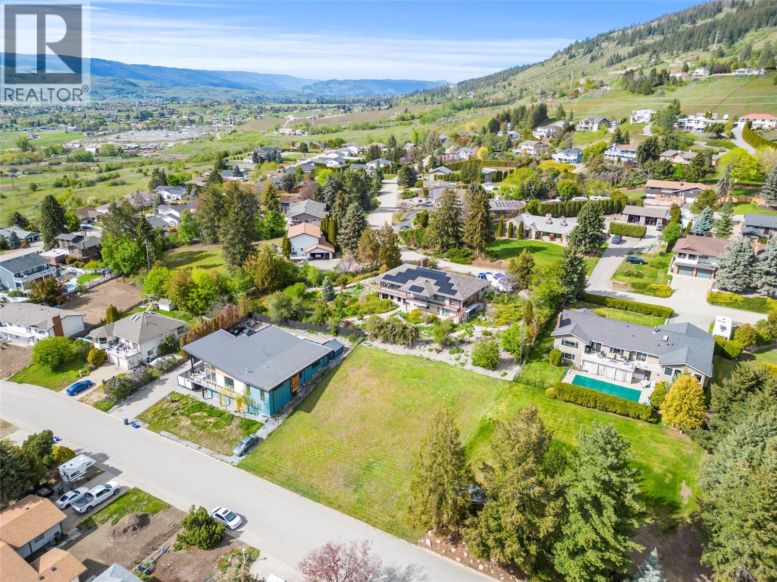 435 Scenic Drive, Coldstream, British Columbia  V1B 2W9 - Photo 4 - 10388066