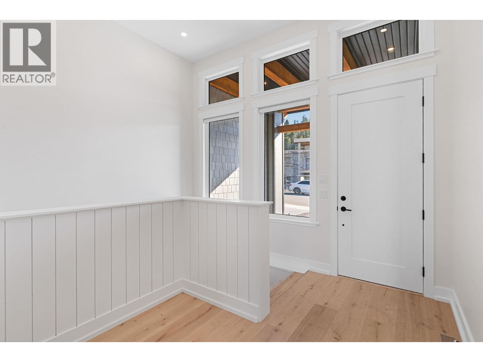 2140 Montenegro Drive, Kelowna, British Columbia  V1P 0B2 - Photo 11 - 10387475