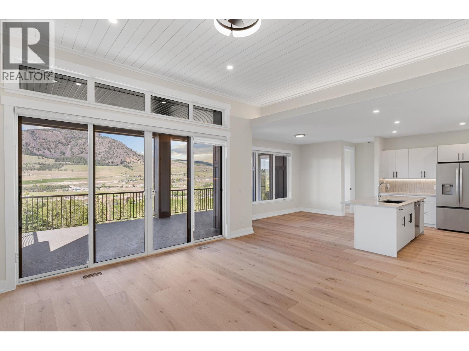 2140 Montenegro Drive, Kelowna, British Columbia  V1P 0B2 - Photo 14 - 10387475