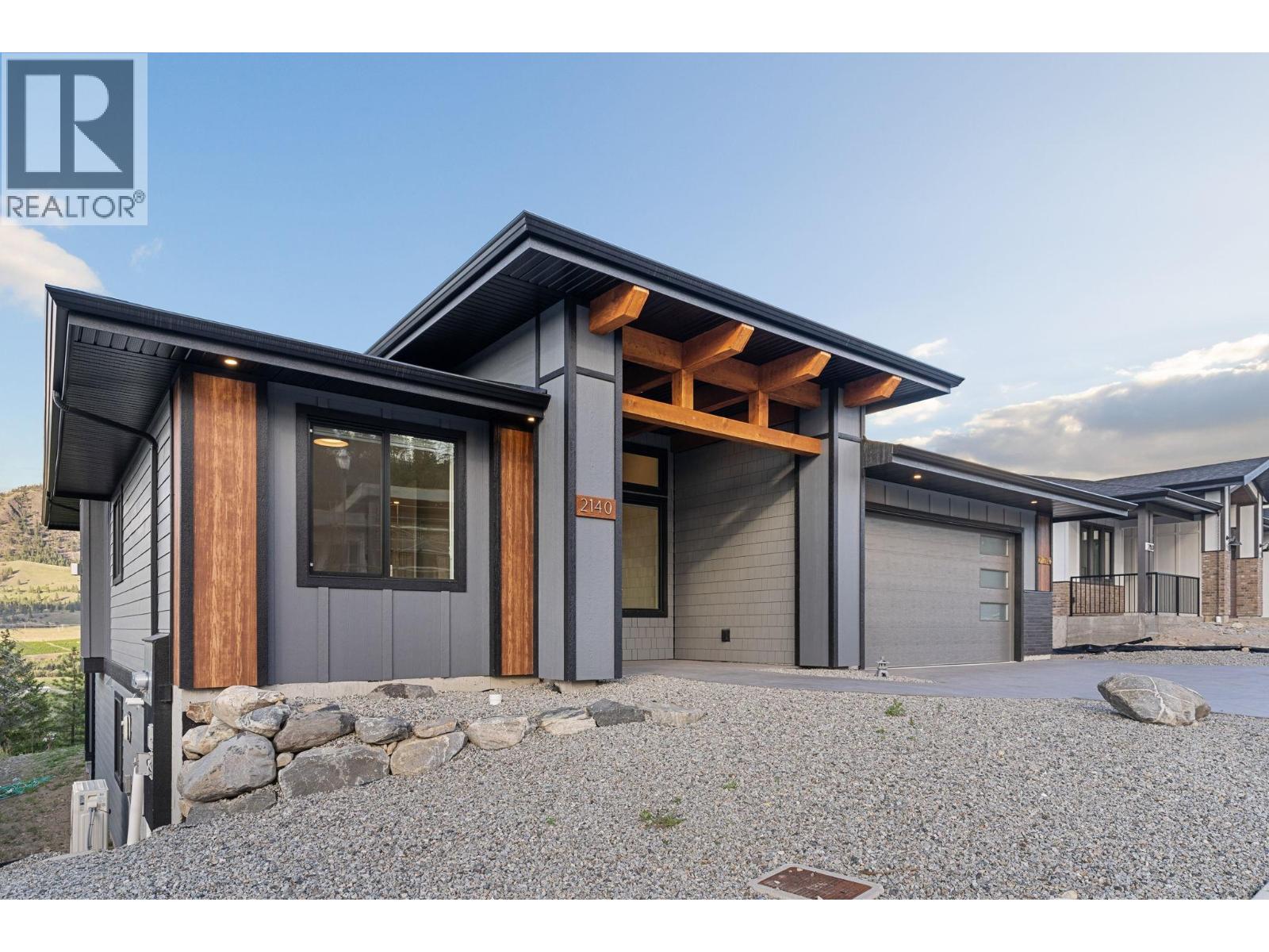 2140 Montenegro Drive, Kelowna, British Columbia  V1P 0B2 - Photo 2 - 10387475