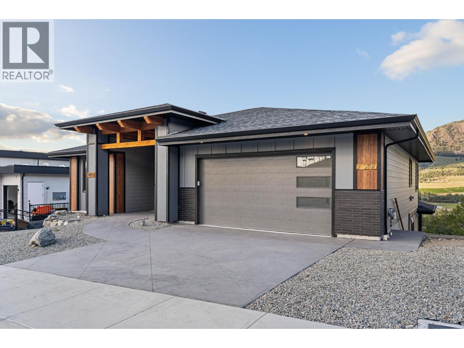 2140 Montenegro Drive, Kelowna, British Columbia  V1P 0B2 - Photo 4 - 10387475