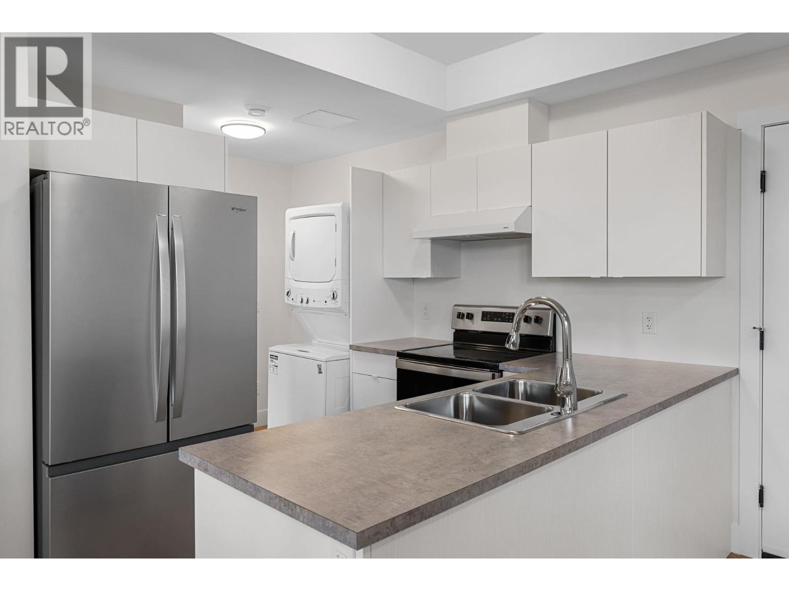 2140 Montenegro Drive, Kelowna, British Columbia  V1P 0B2 - Photo 40 - 10387475