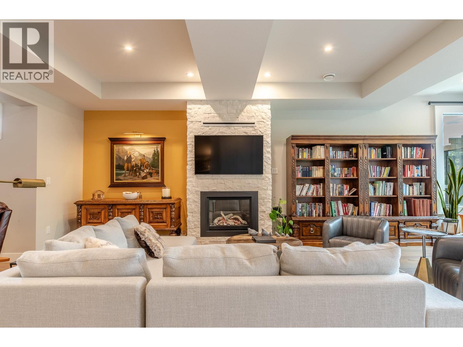 5212 Woods Avenue, Summerland, British Columbia  V0H 1Z9 - Photo 11 - 10388073