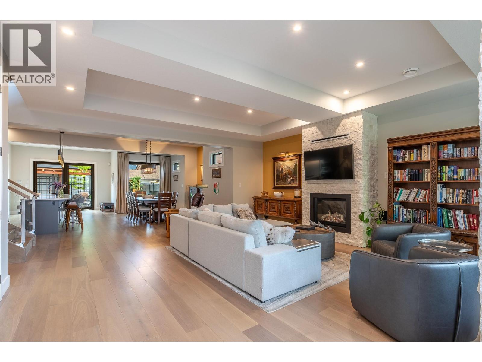 5212 Woods Avenue, Summerland, British Columbia  V0H 1Z9 - Photo 7 - 10388073