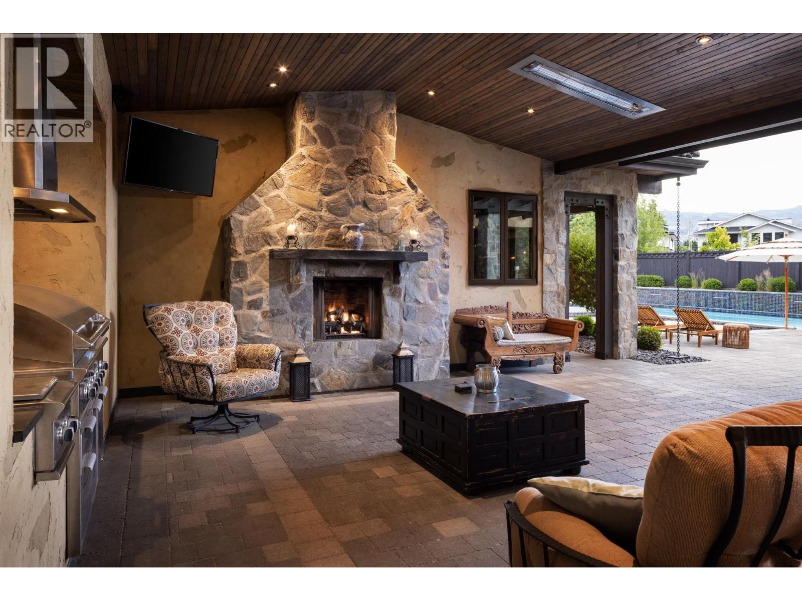 4383 Hobson Road, Kelowna, British Columbia  V1W 1Y4 - Photo 4 - 10387754