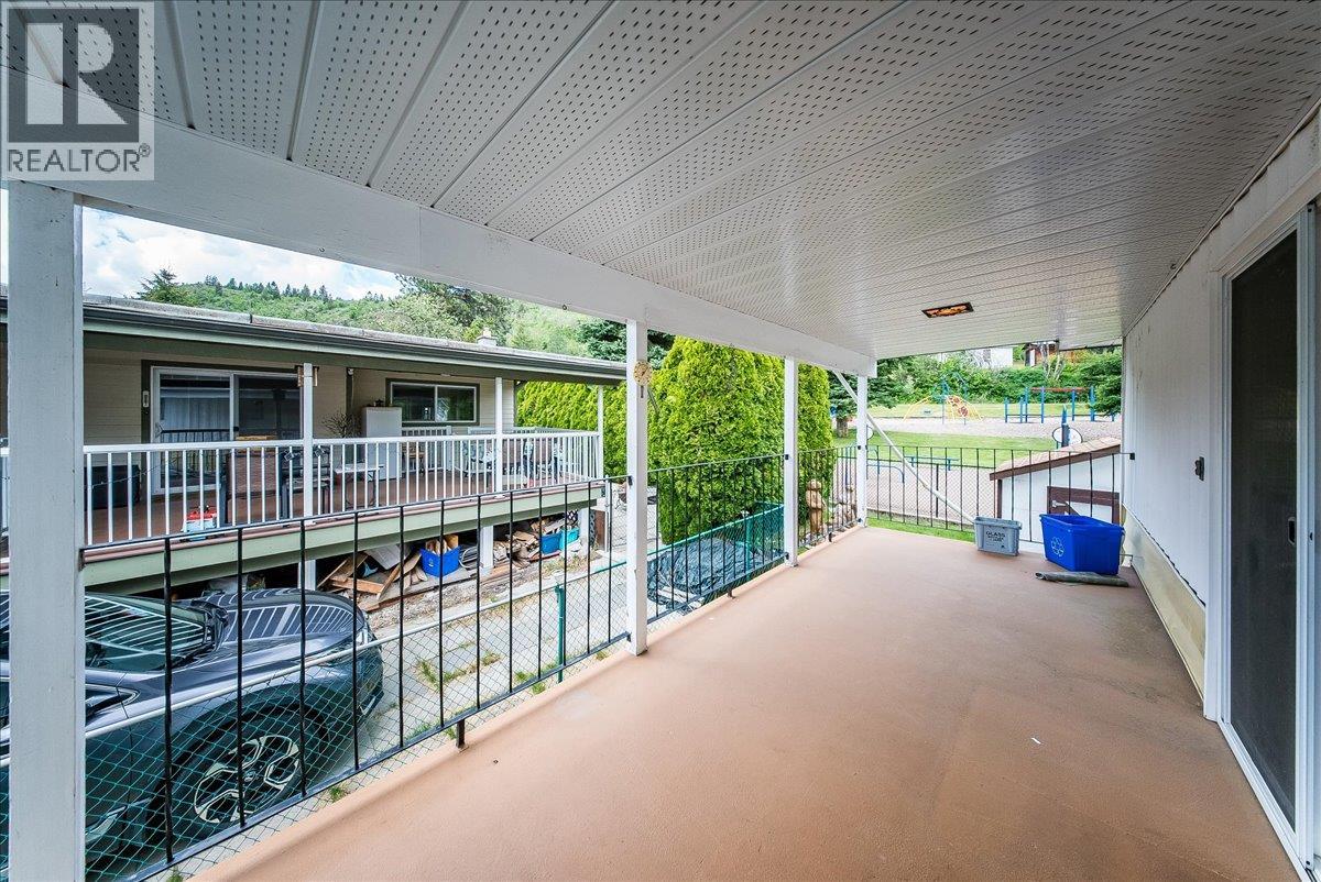 665 6 Street, Montrose, British Columbia  V0G 1P0 - Photo 14 - 10386909