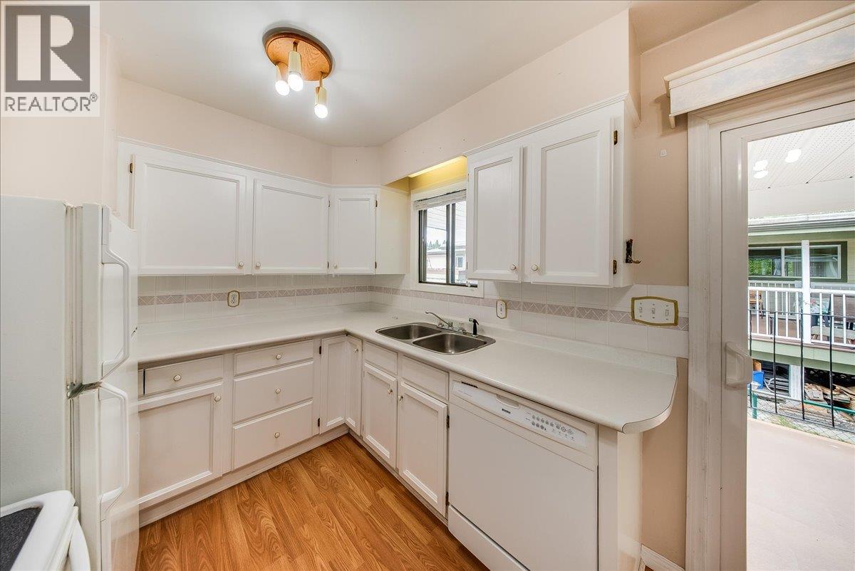 665 6 Street, Montrose, British Columbia  V0G 1P0 - Photo 35 - 10386909