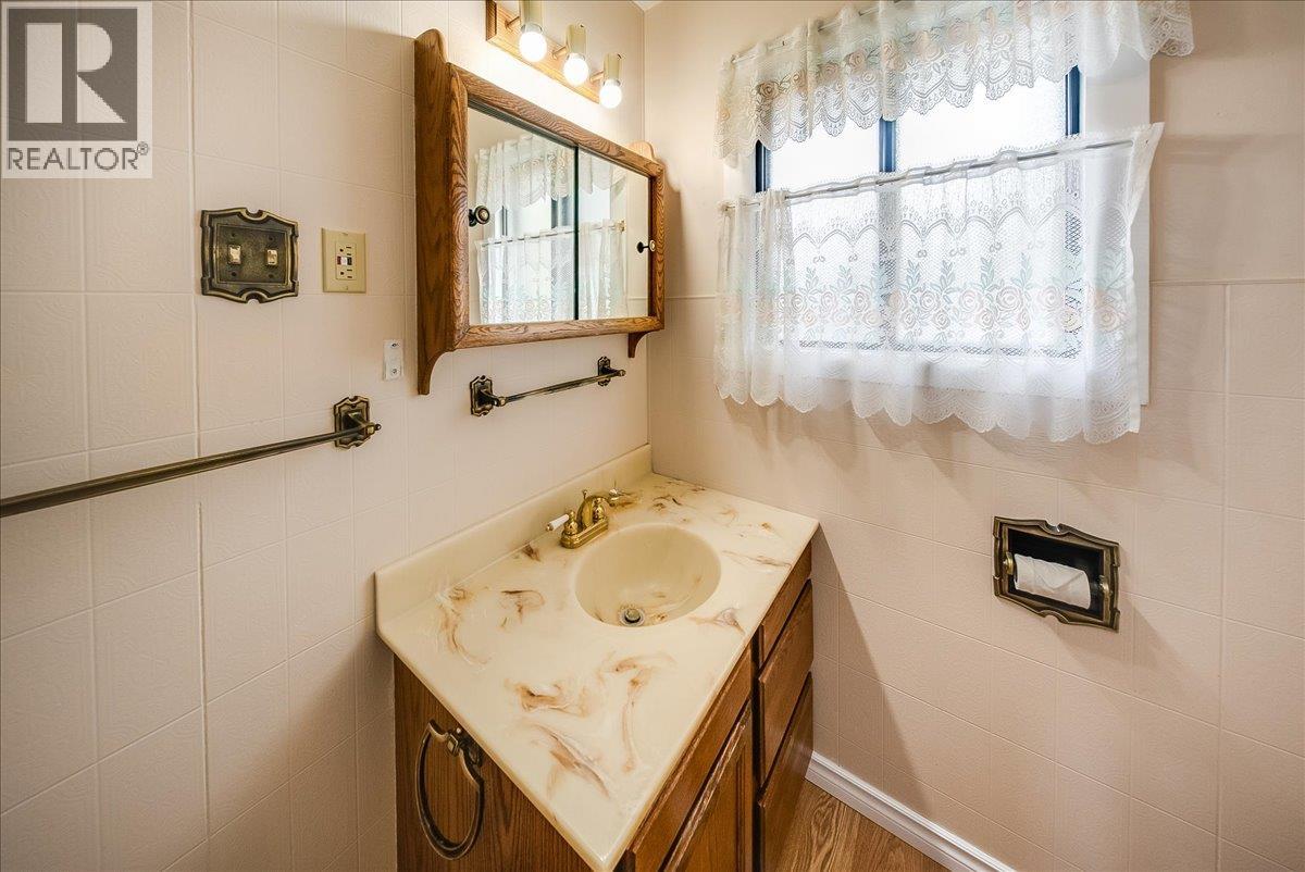 665 6 Street, Montrose, British Columbia  V0G 1P0 - Photo 43 - 10386909