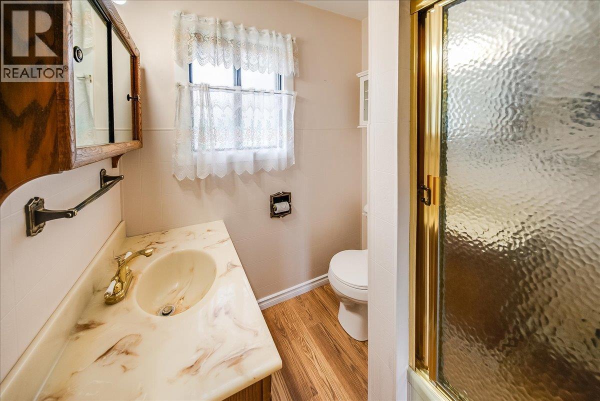 665 6 Street, Montrose, British Columbia  V0G 1P0 - Photo 44 - 10386909