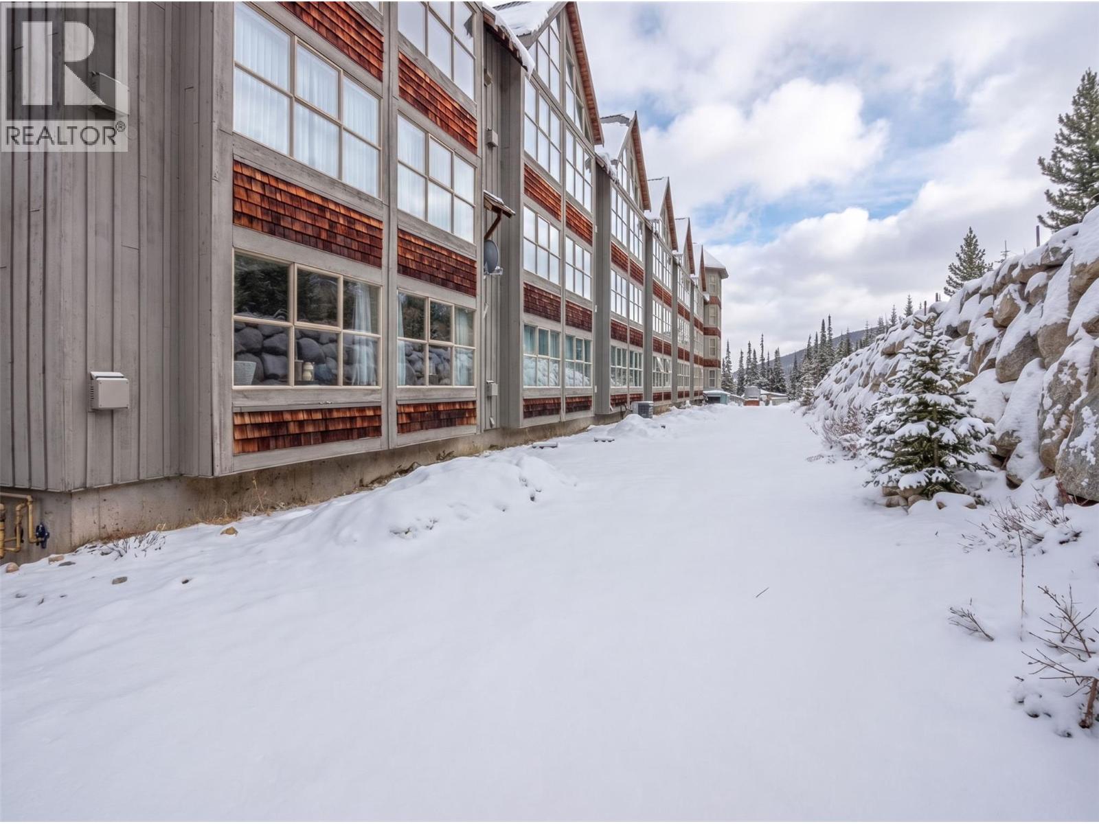 300 Strayhorse Road Unit# 219, Apex Mountain, British Columbia  V0X 1N6 - Photo 39 - 10386276