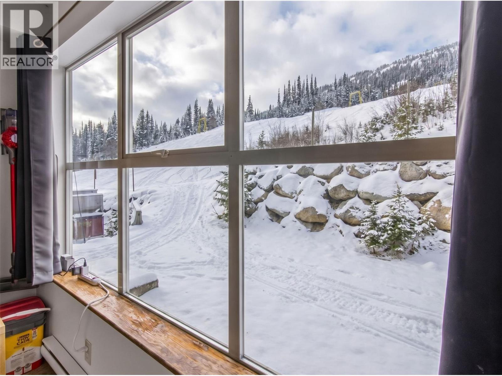 300 Strayhorse Road Unit# 219, Apex Mountain, British Columbia  V0X 1N6 - Photo 41 - 10386276