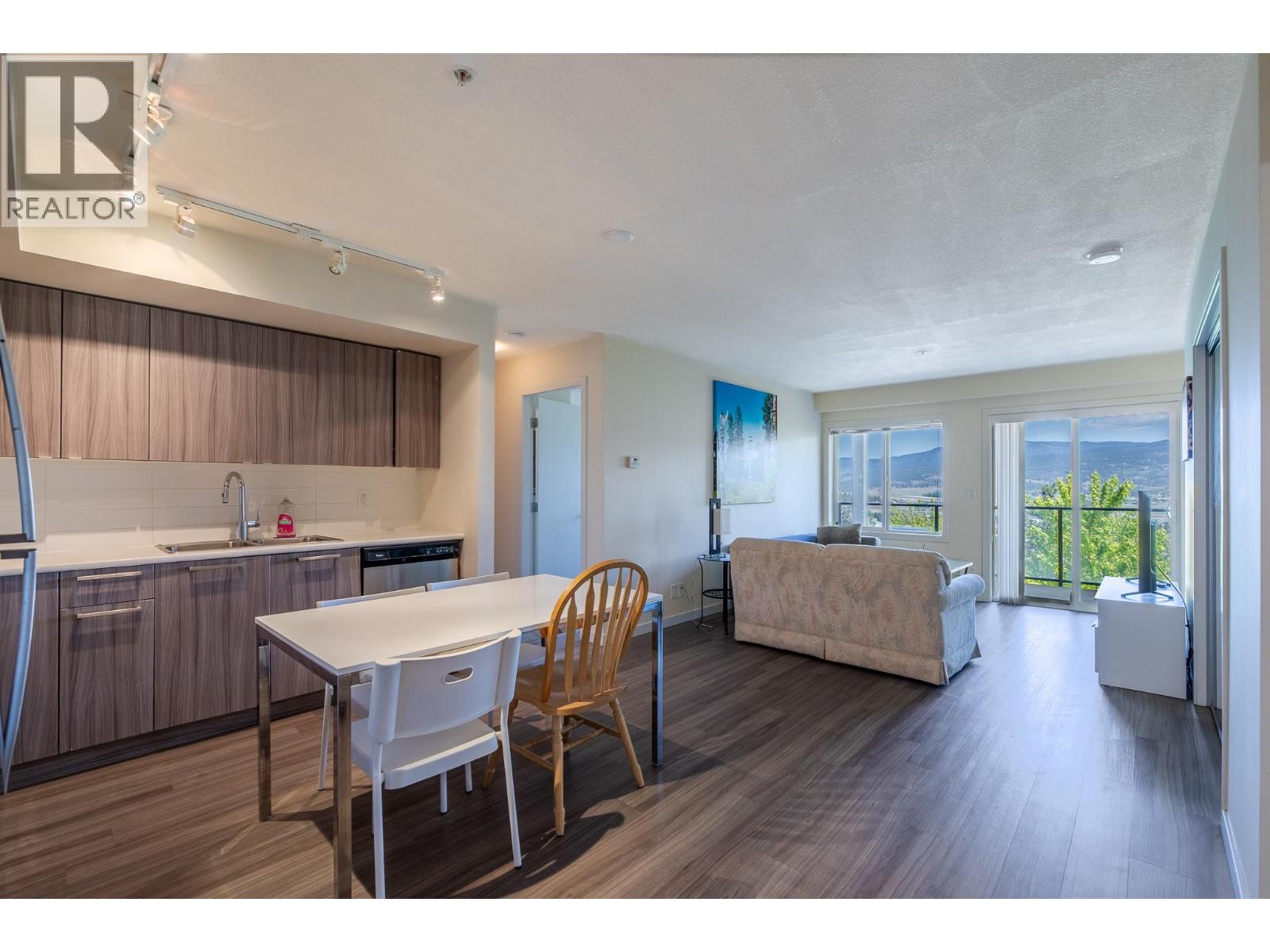 883 Academy Way Unit# 202, Kelowna, British Columbia  V1V 0A3 - Photo 3 - 10388103