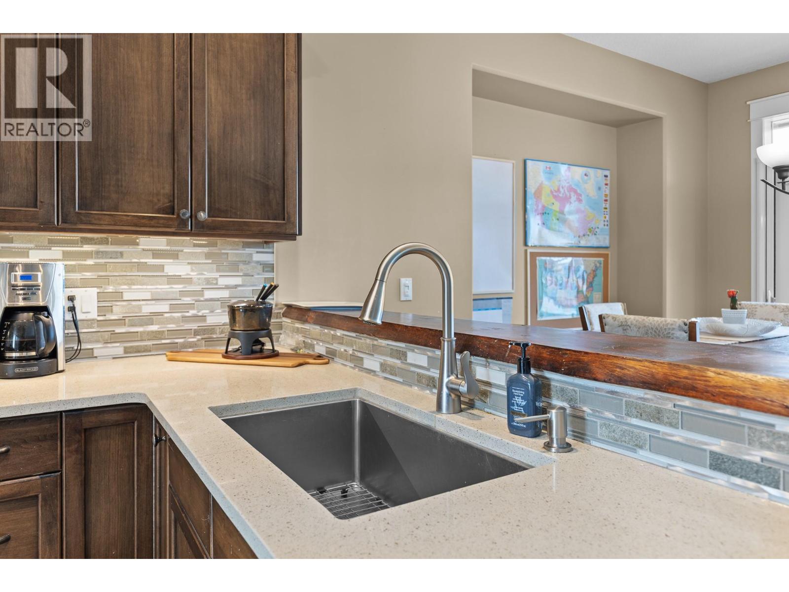 6555 Blackcomb Place, Vernon, British Columbia    - Photo 12 - 10387720