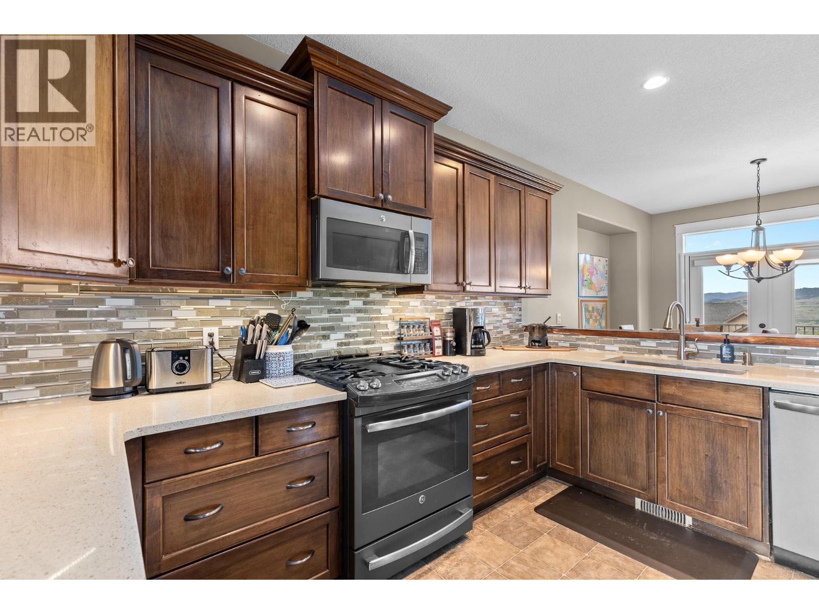 6555 Blackcomb Place, Vernon, British Columbia    - Photo 13 - 10387720