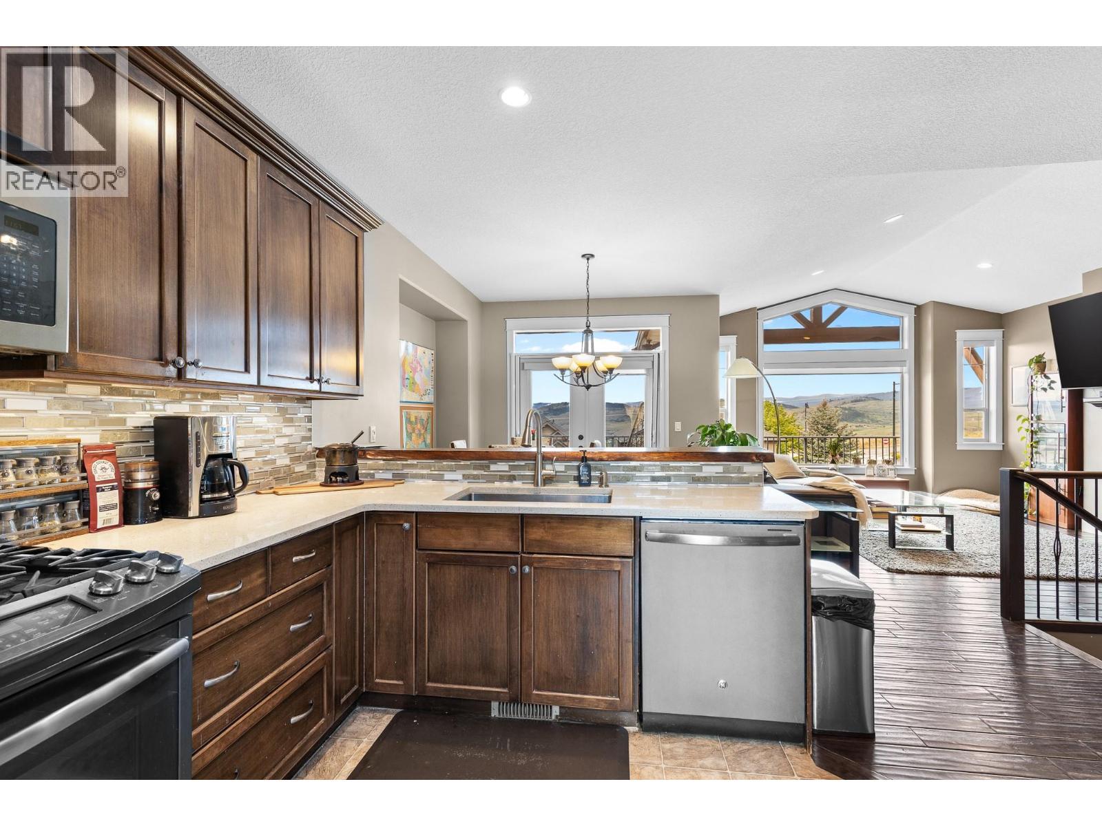 6555 Blackcomb Place, Vernon, British Columbia    - Photo 15 - 10387720