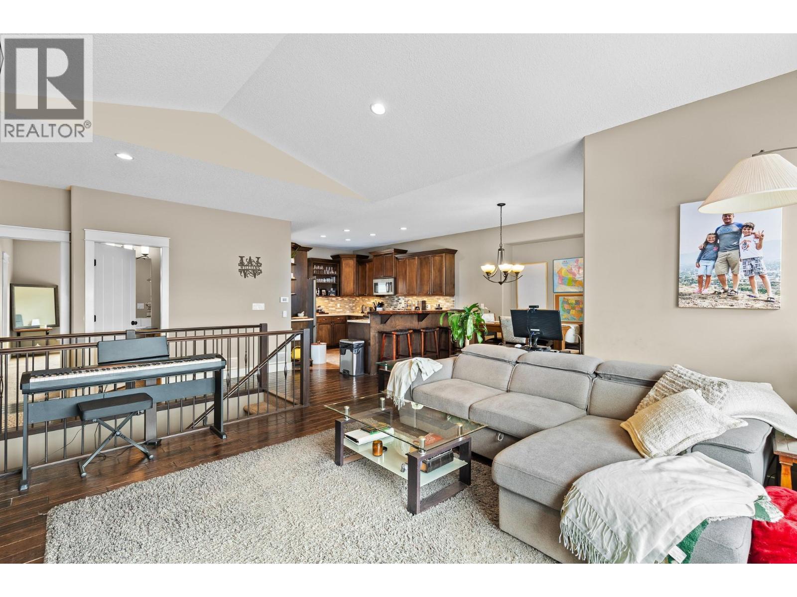 6555 Blackcomb Place, Vernon, British Columbia    - Photo 37 - 10387720