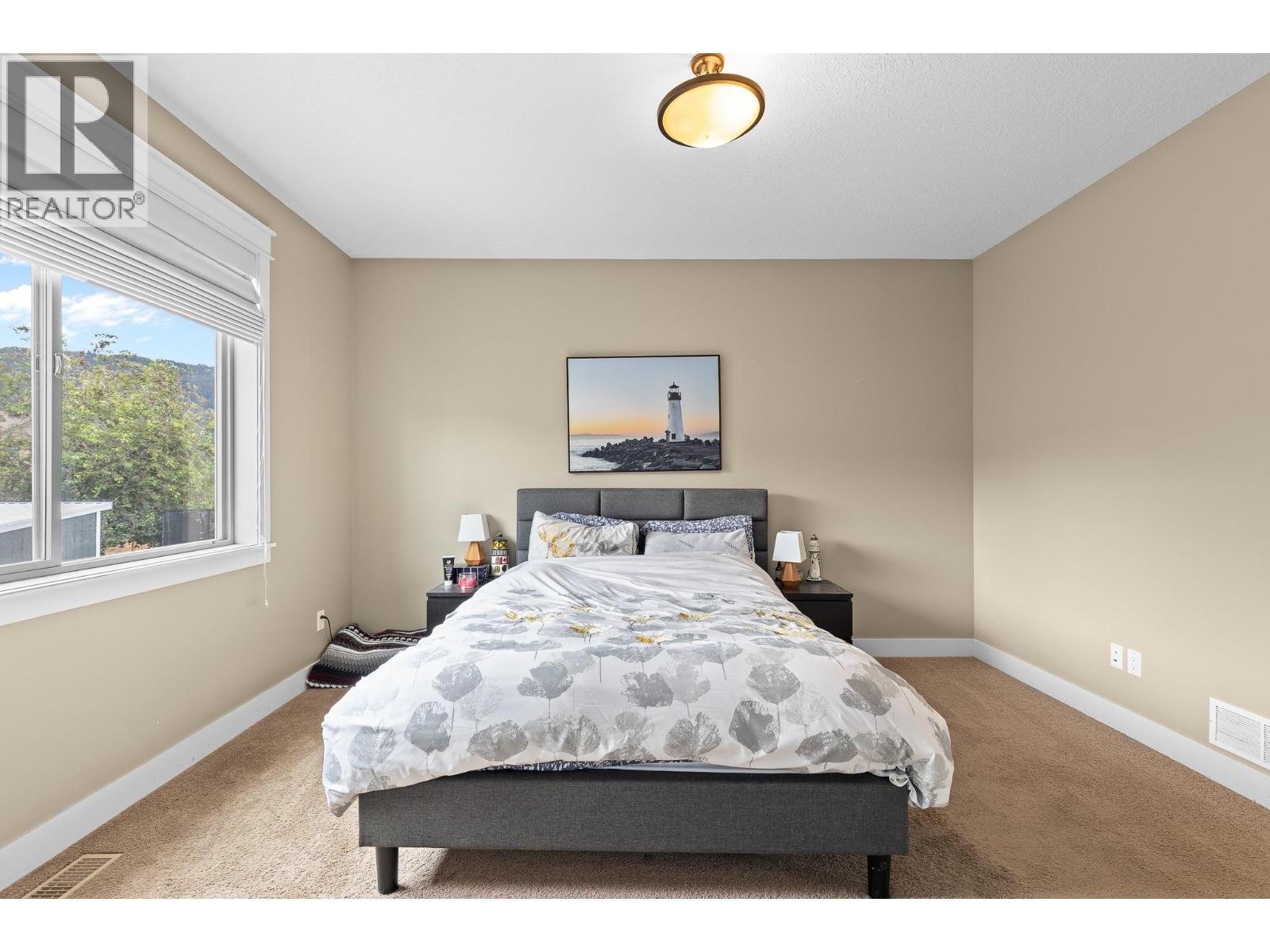 6555 Blackcomb Place, Vernon, British Columbia    - Photo 39 - 10387720