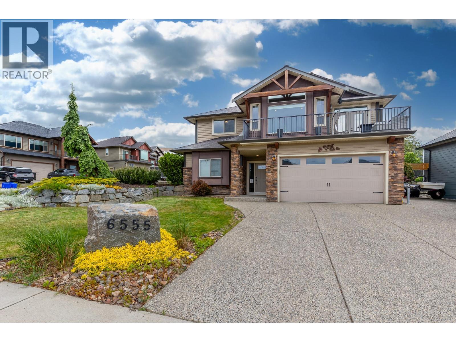 6555 Blackcomb Place, Vernon, British Columbia    - Photo 4 - 10387720
