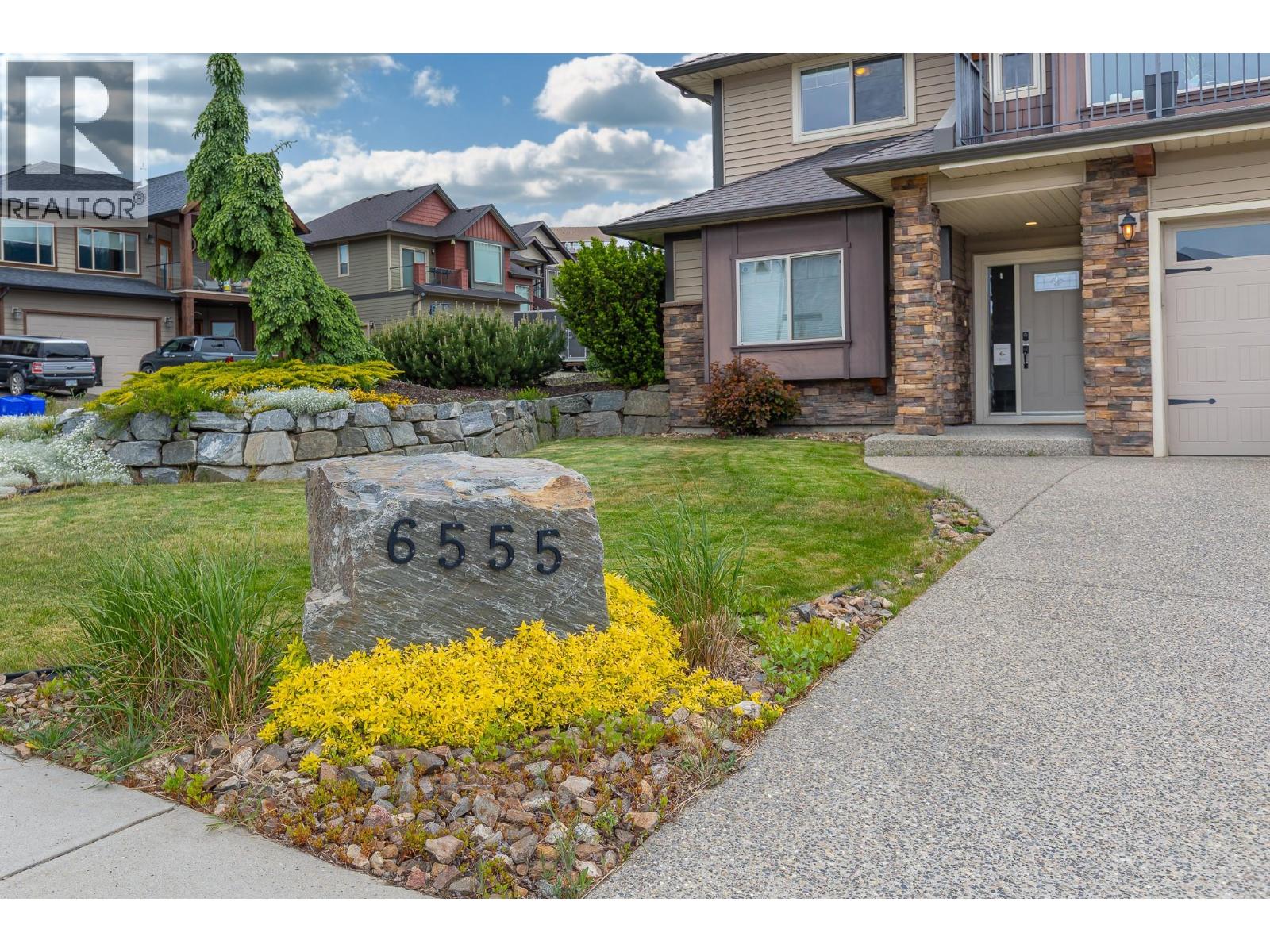 6555 Blackcomb Place, Vernon, British Columbia    - Photo 5 - 10387720