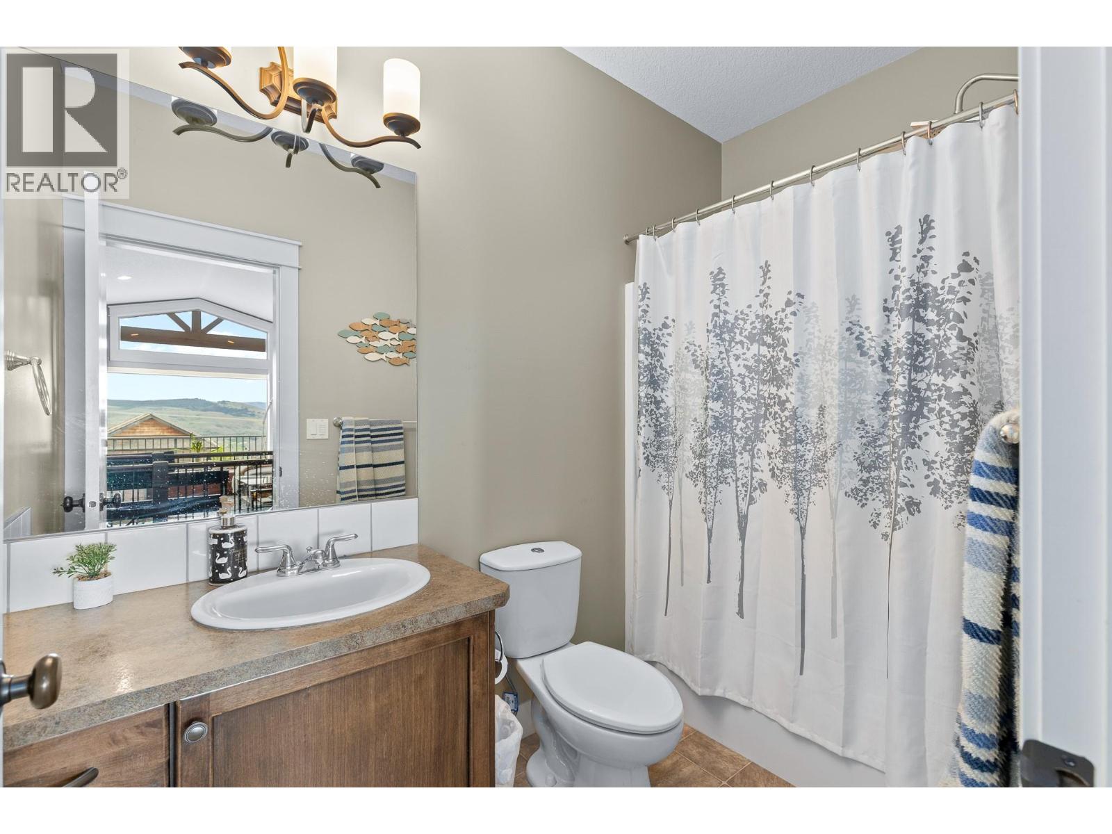6555 Blackcomb Place, Vernon, British Columbia    - Photo 51 - 10387720