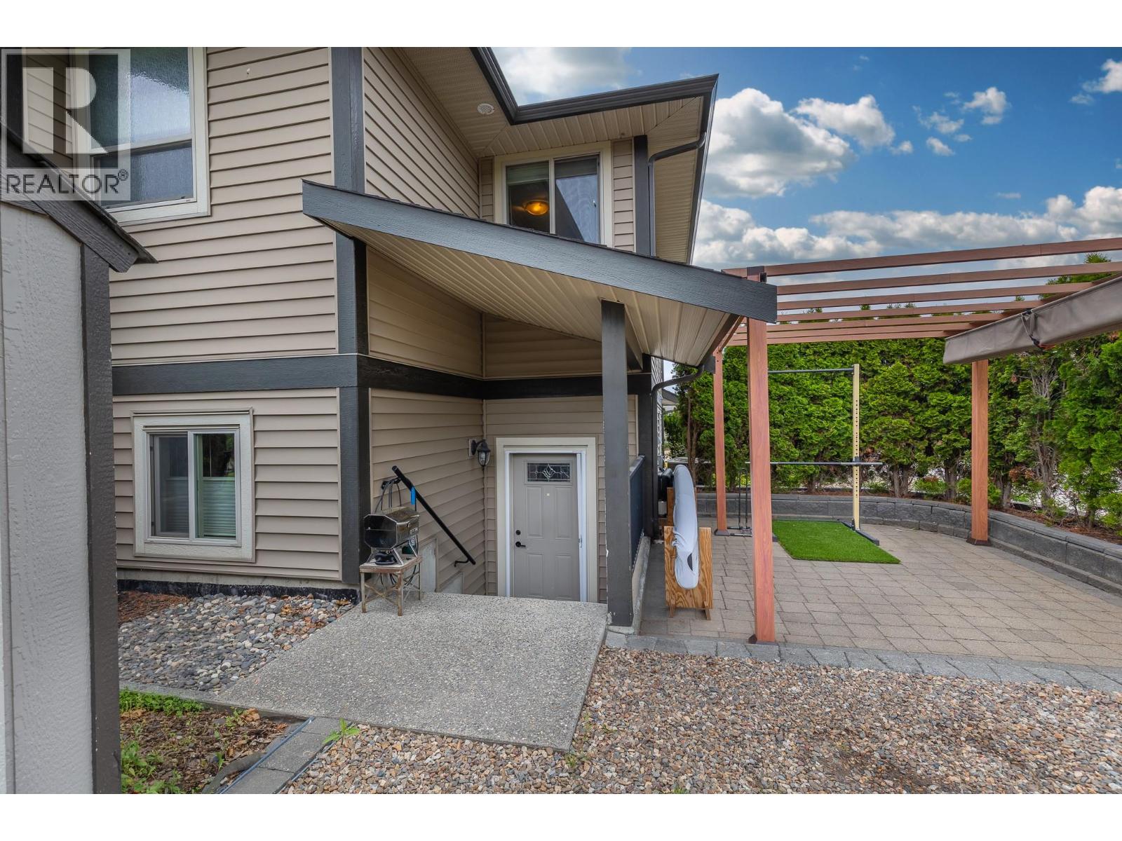 6555 Blackcomb Place, Vernon, British Columbia    - Photo 65 - 10387720