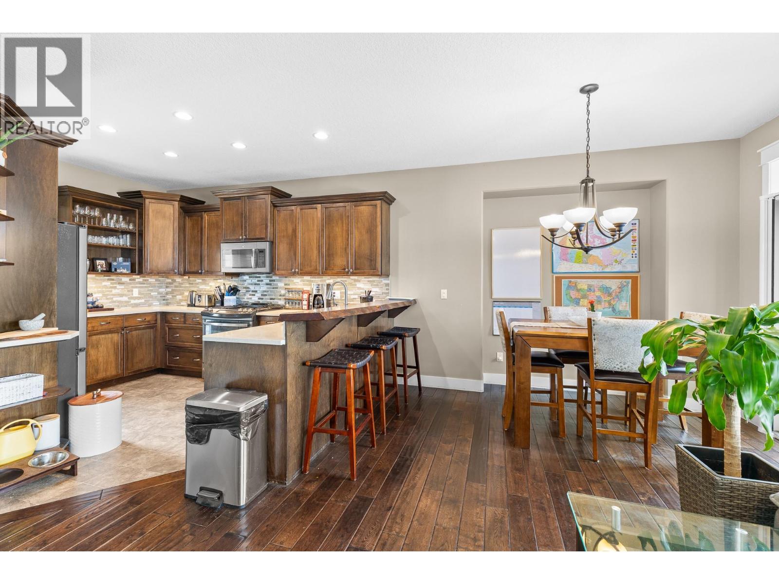 6555 Blackcomb Place, Vernon, British Columbia    - Photo 8 - 10387720