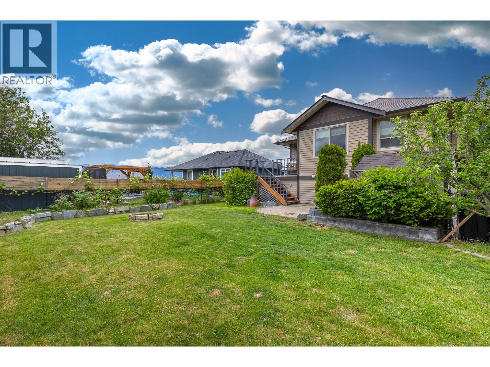 6555 Blackcomb Place, Vernon, British Columbia    - Photo 88 - 10387720