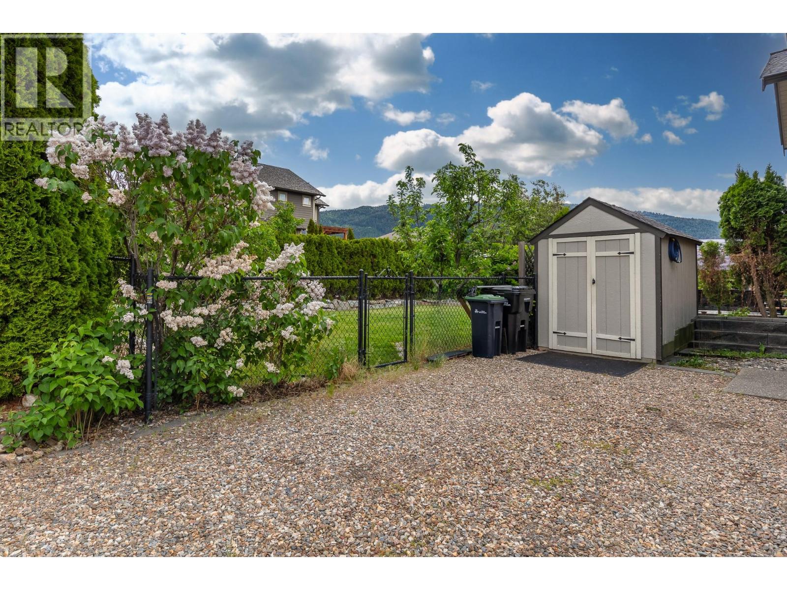 6555 Blackcomb Place, Vernon, British Columbia    - Photo 90 - 10387720