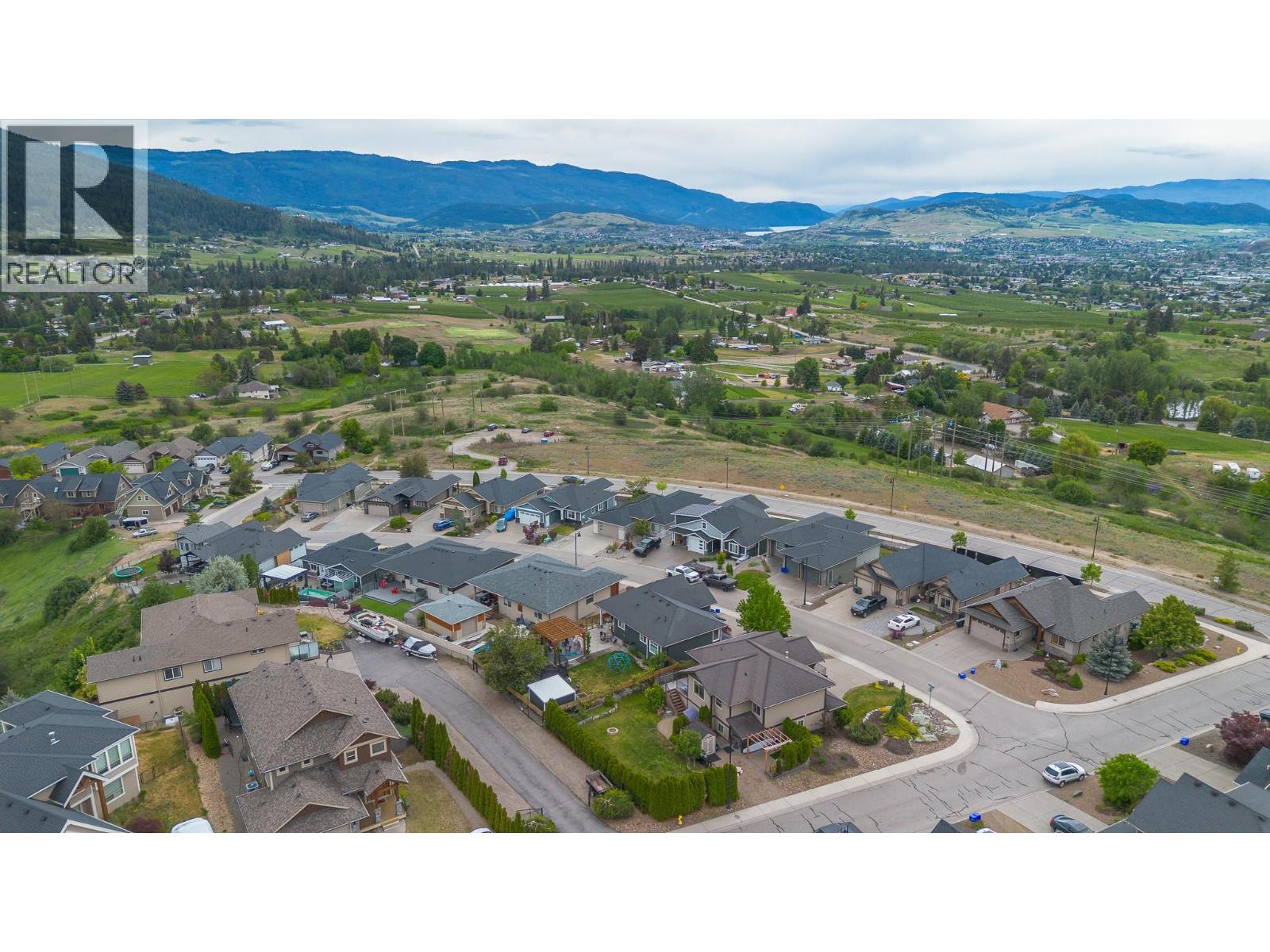 6555 Blackcomb Place, Vernon, British Columbia    - Photo 95 - 10387720