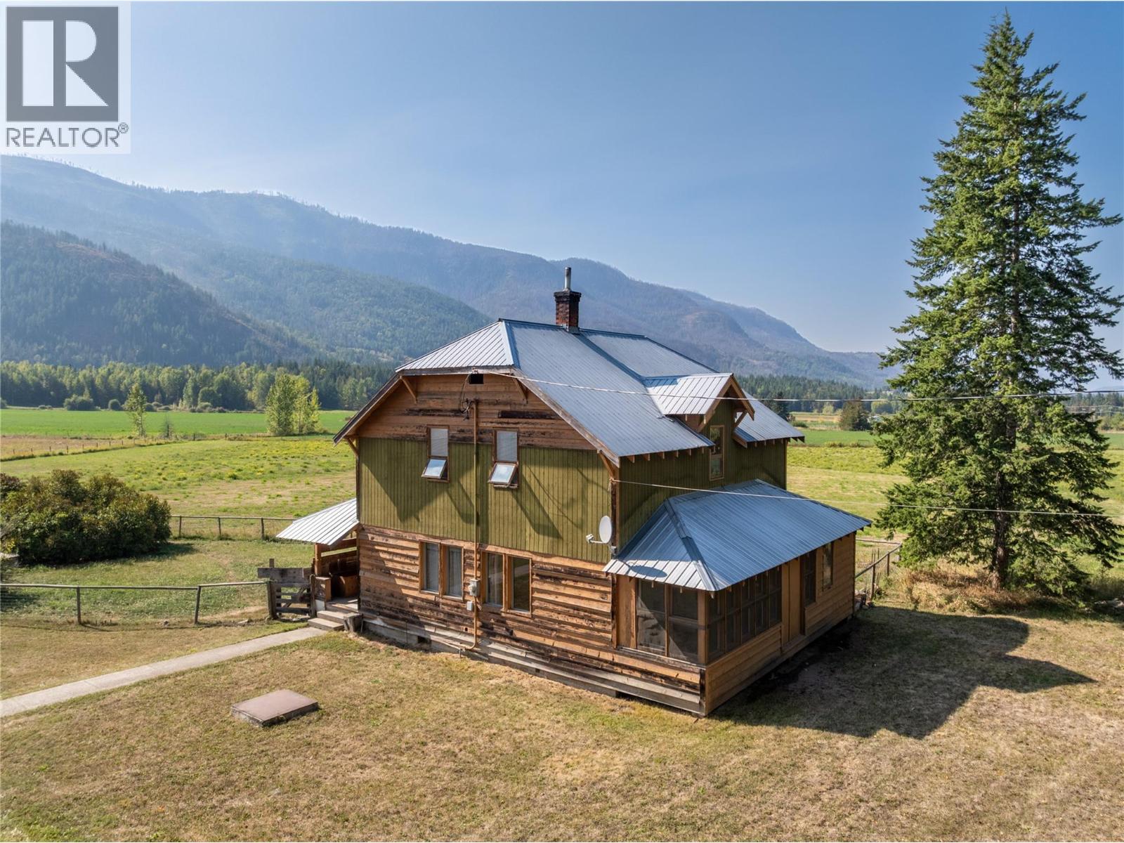 1403 Notch Hill Road, Sorrento, British Columbia  V0E 2W1 - Photo 55 - 10379071