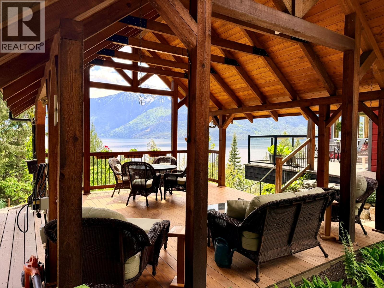 13643 Mountain Shores Road N, Boswell, British Columbia  V0B 1A4 - Photo 9 - 10388060