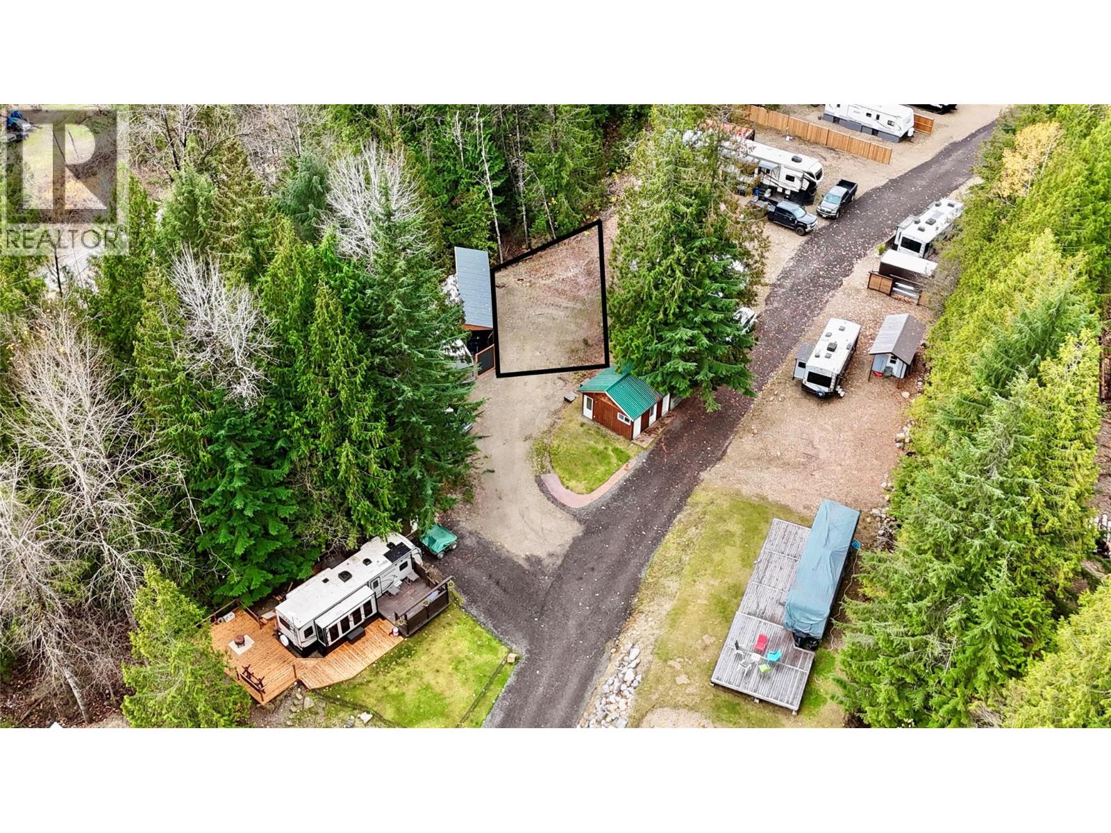 4955 Camp Creek Road Unit# 16 Lot# 16, Revelstoke, British Columbia  V0E 2J0 - Photo 2 - 10388049