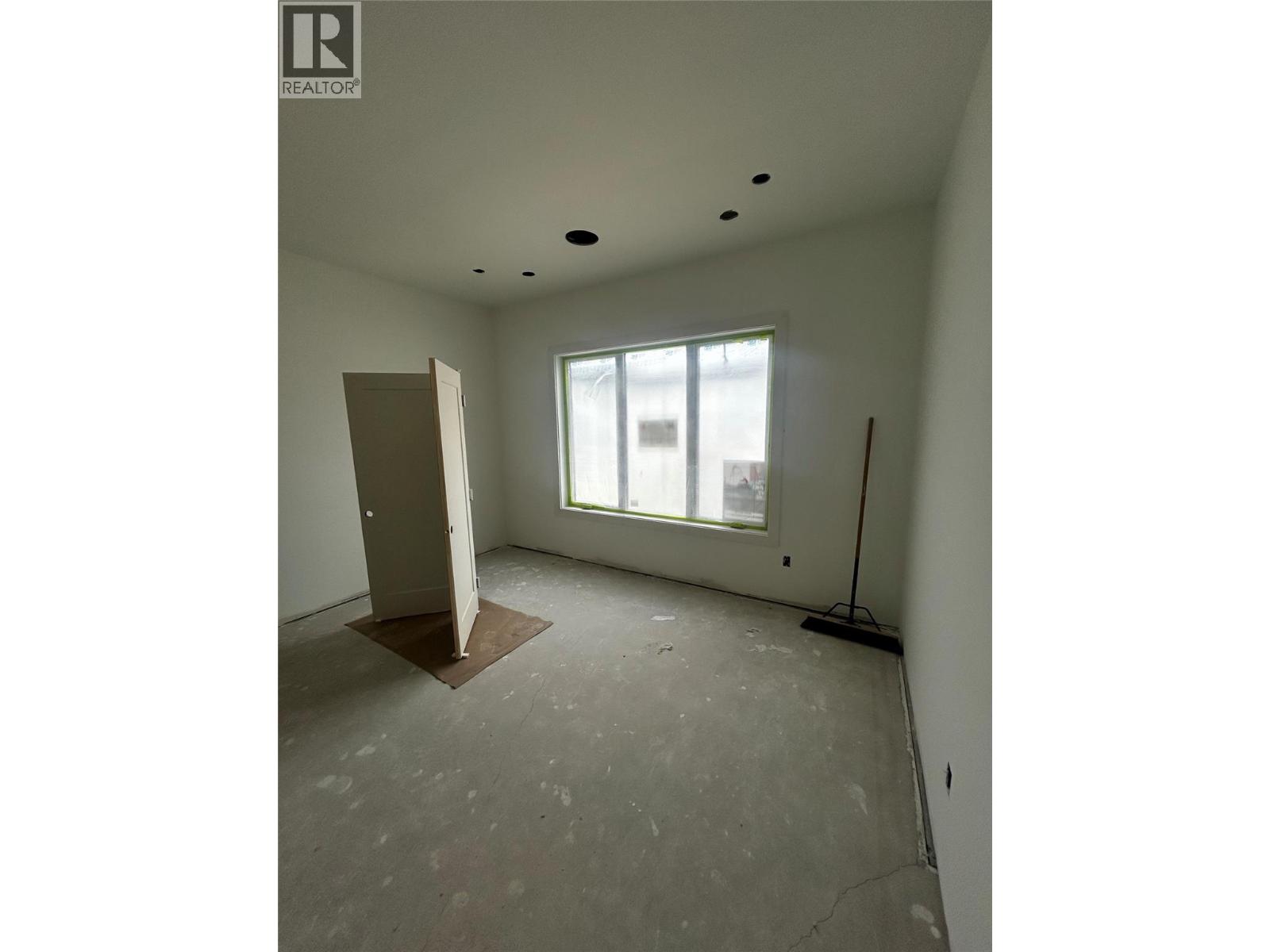 237 Turnberry Street, Kelowna, British Columbia  V1P 0B1 - Photo 6 - 10387845