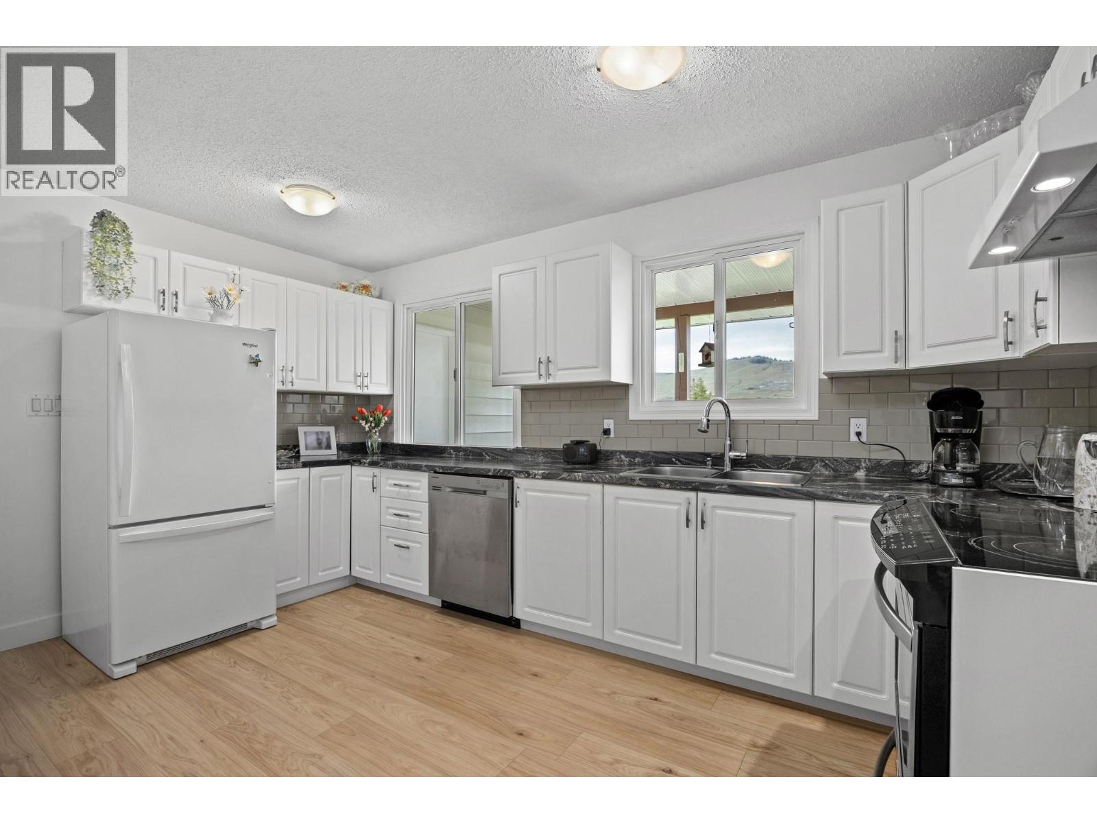 6717 Apollo Road, Vernon, British Columbia  V1H 1J3 - Photo 17 - 10388135