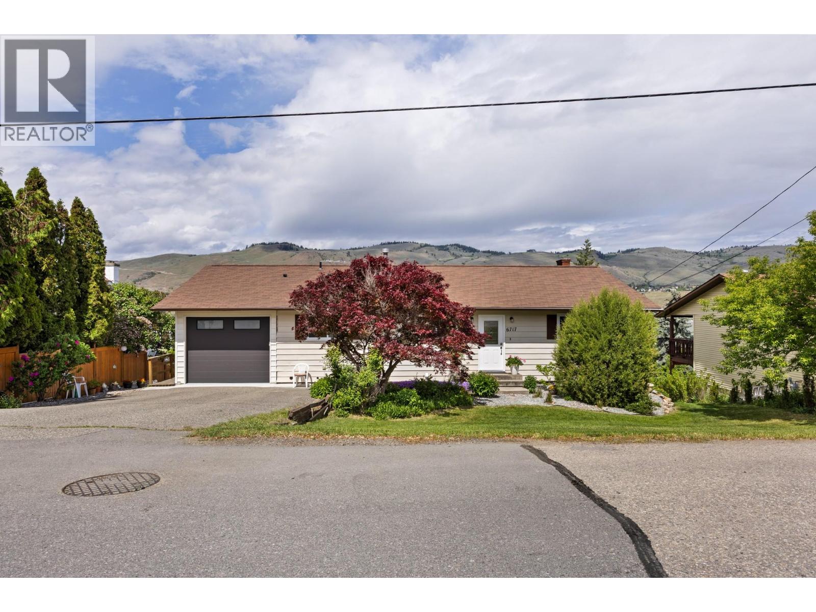 6717 Apollo Road, Vernon, British Columbia  V1H 1J3 - Photo 2 - 10388135