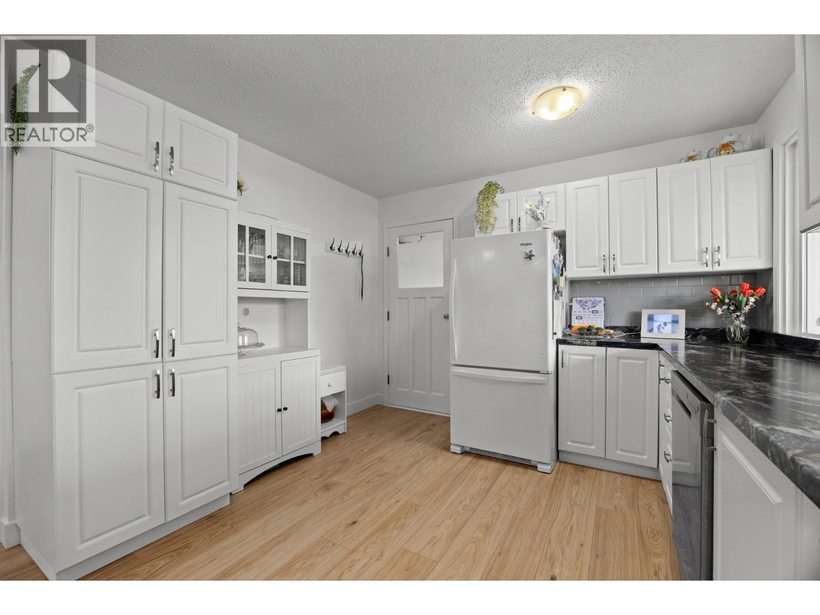 6717 Apollo Road, Vernon, British Columbia  V1H 1J3 - Photo 21 - 10388135