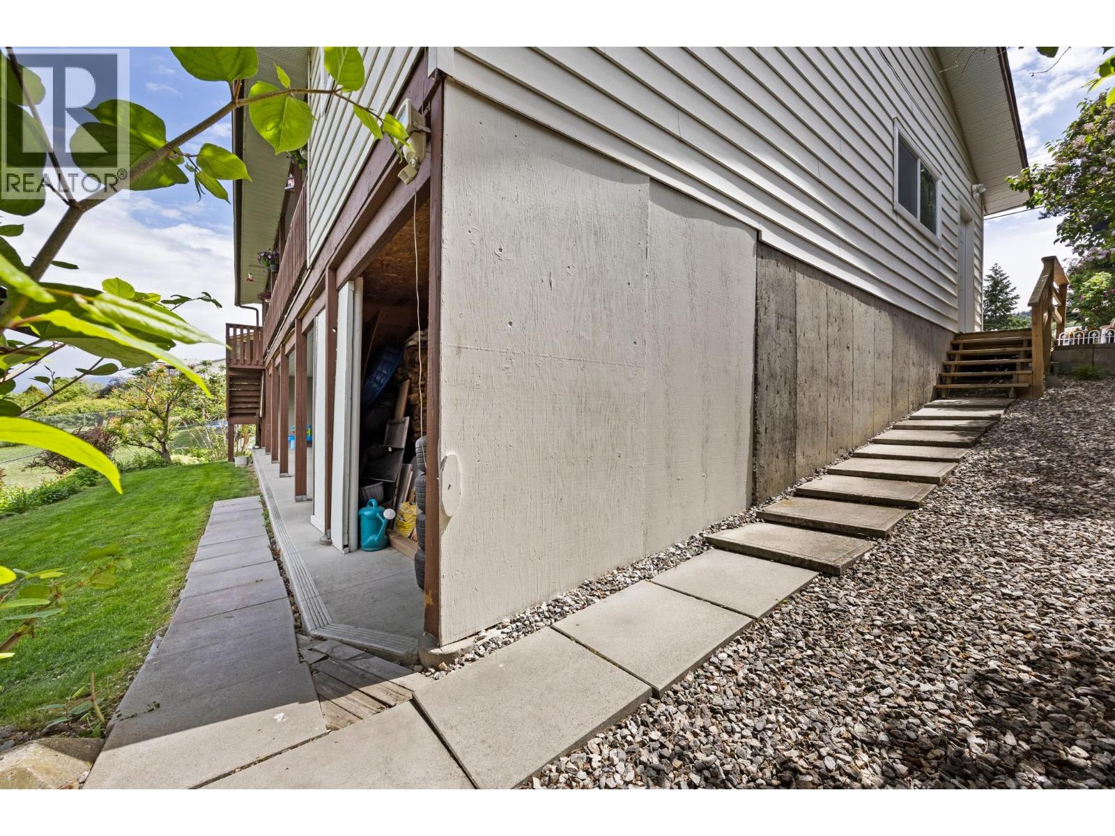 6717 Apollo Road, Vernon, British Columbia  V1H 1J3 - Photo 33 - 10388135