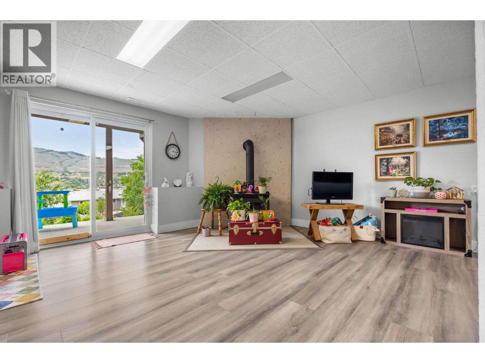 6717 Apollo Road, Vernon, British Columbia  V1H 1J3 - Photo 34 - 10388135