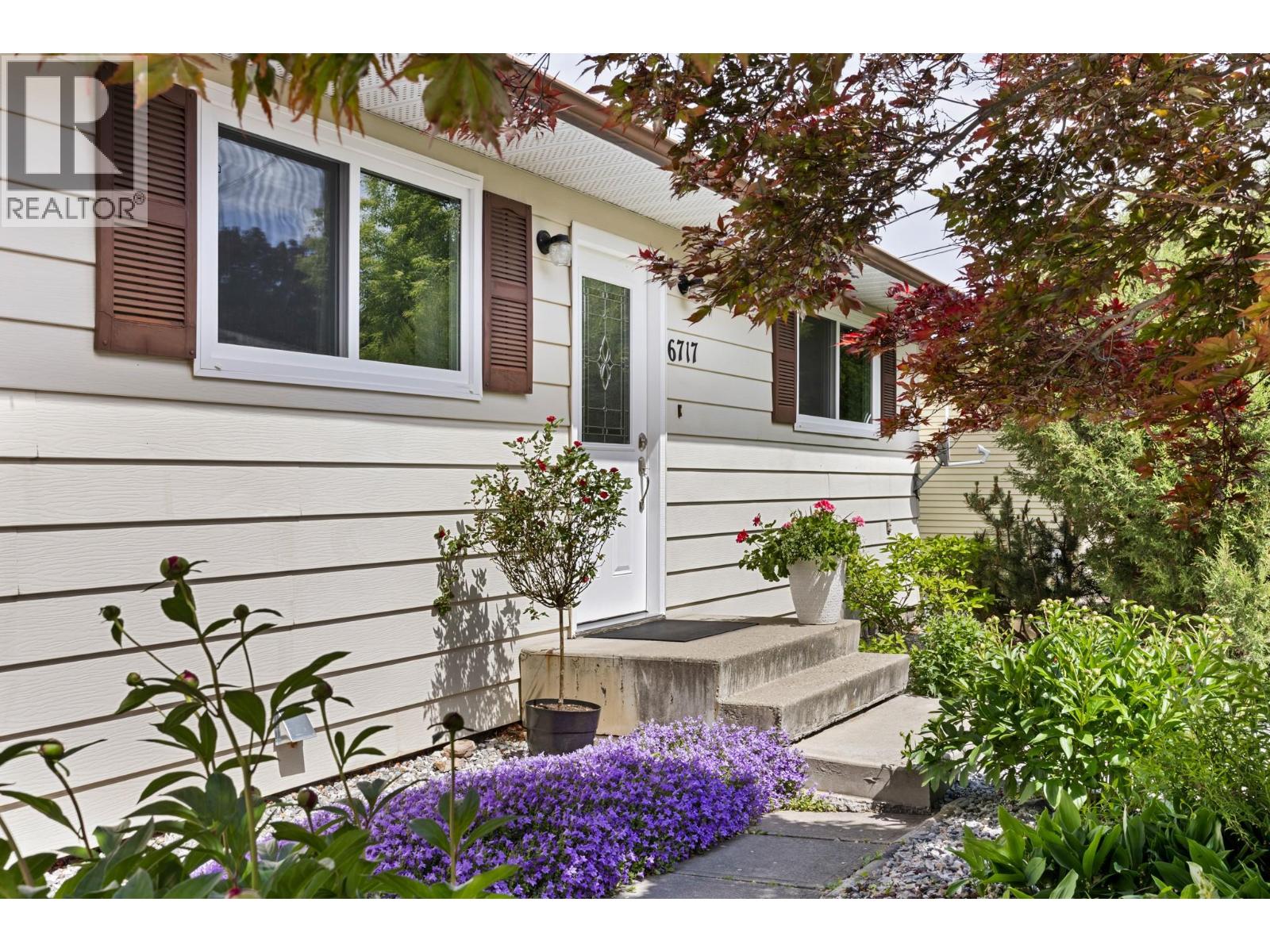 6717 Apollo Road, Vernon, British Columbia  V1H 1J3 - Photo 4 - 10388135