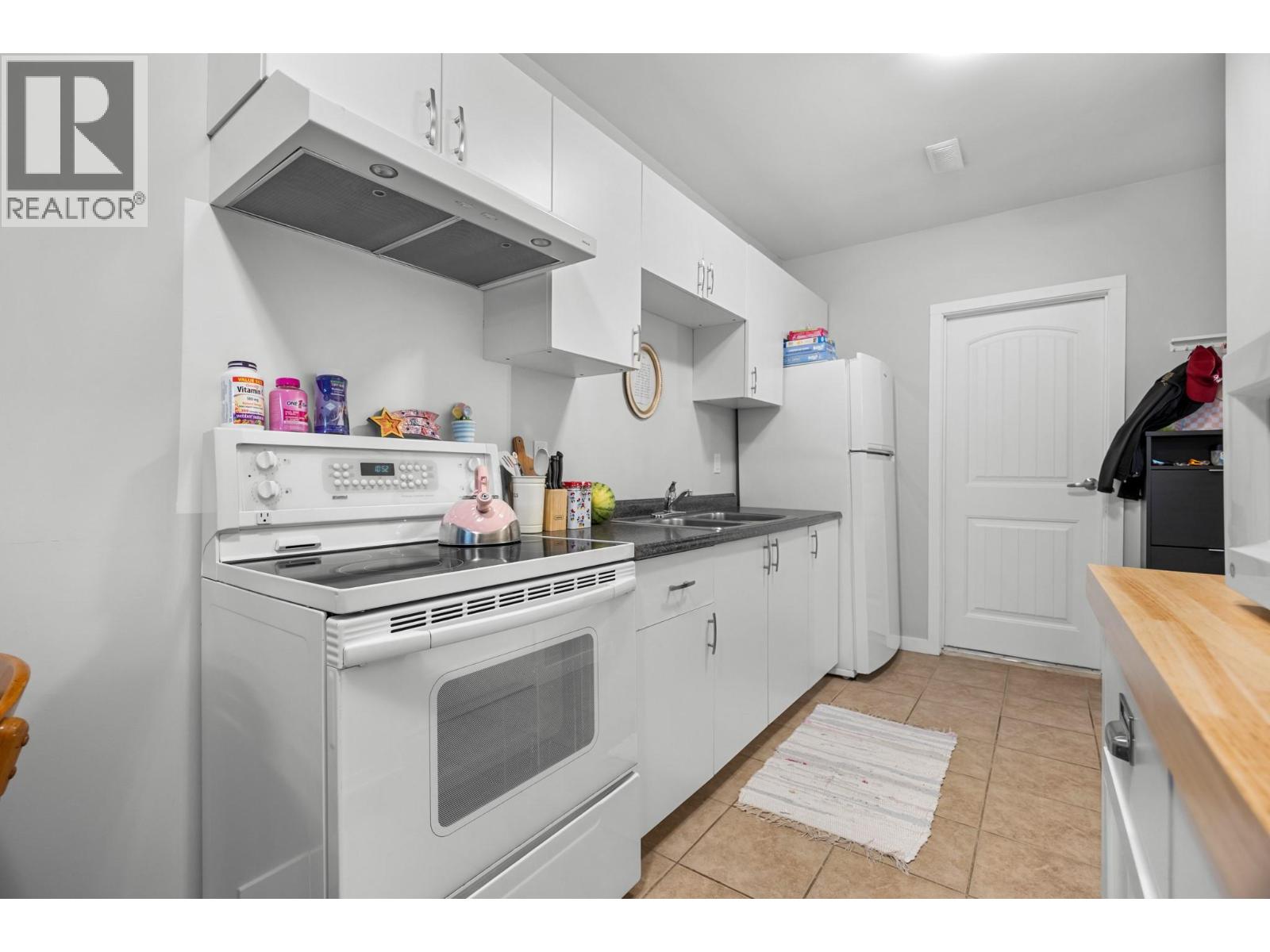 6717 Apollo Road, Vernon, British Columbia  V1H 1J3 - Photo 46 - 10388135