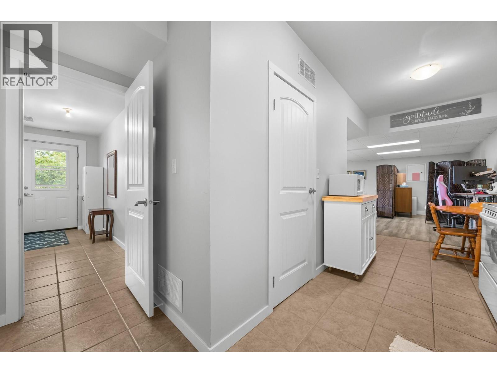 6717 Apollo Road, Vernon, British Columbia  V1H 1J3 - Photo 48 - 10388135